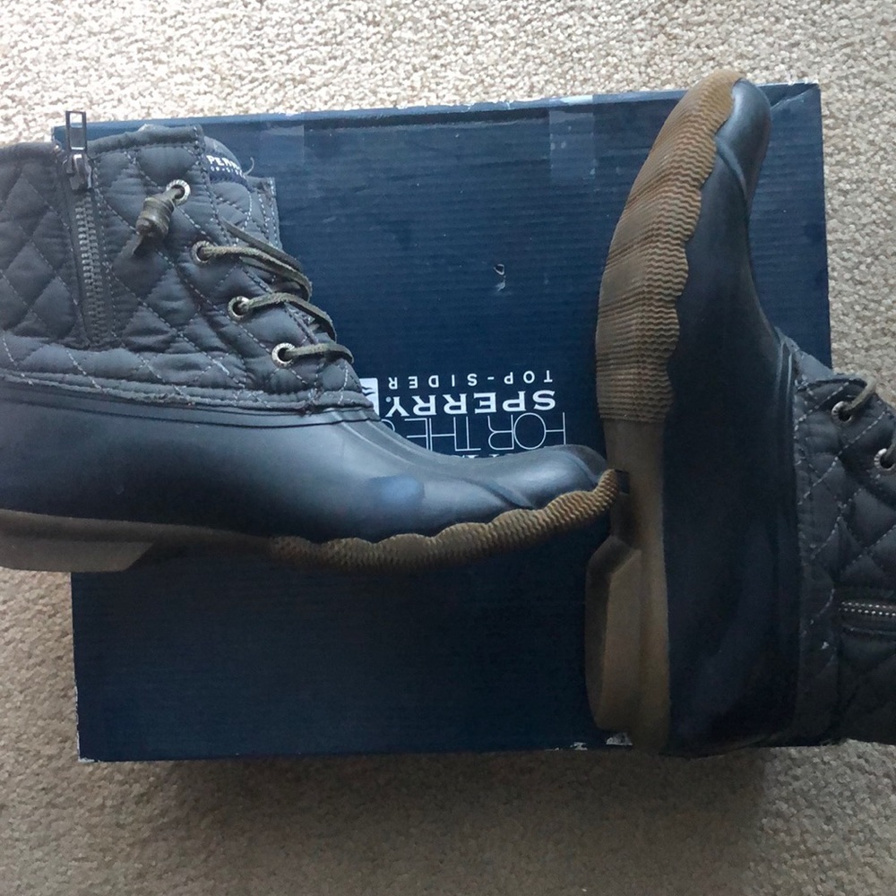 Sperry Saltwater quilt boots⛄️